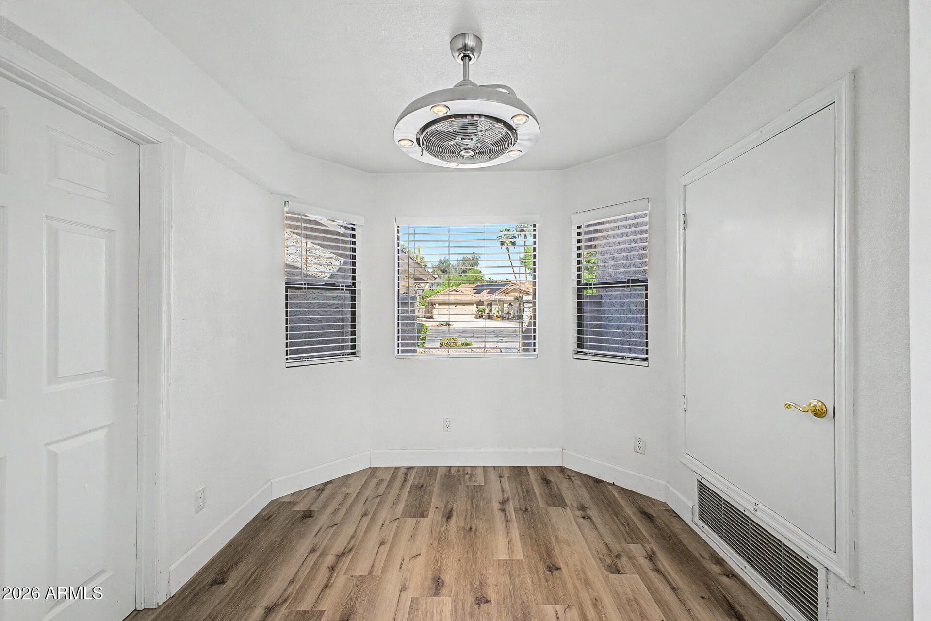 125 S LAKEVIEW Boulevard, Chandler, AZ 85225 — photo 13 of 33