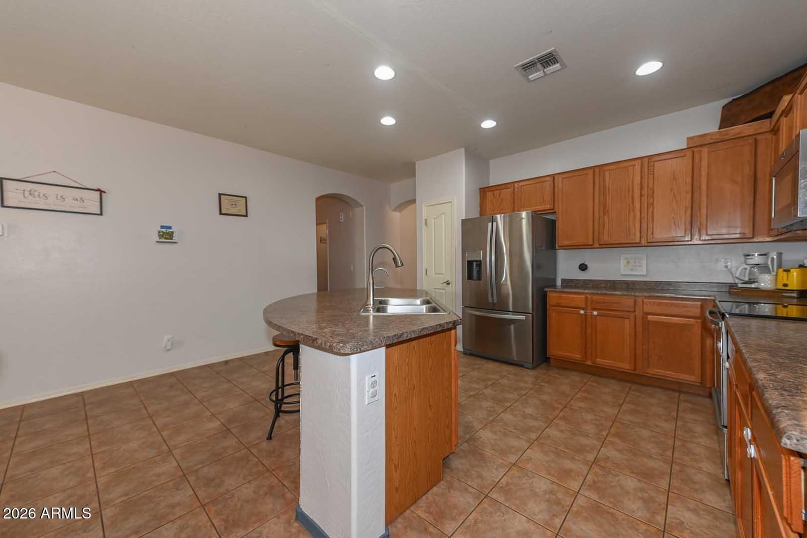 11929 W Alvarado Road, Avondale, AZ 85392 — photo 7 of 40