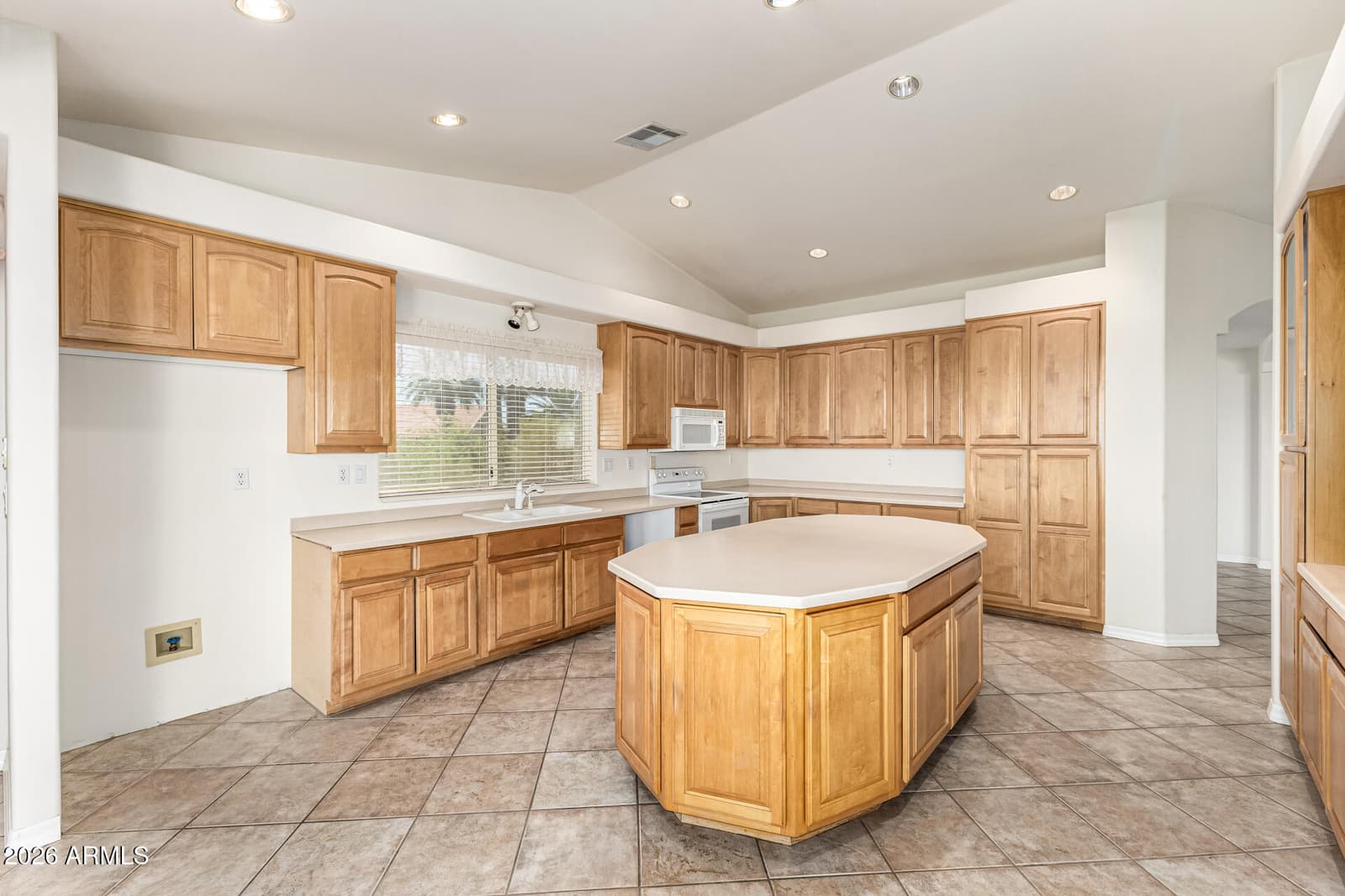 11203 N Pheasant Plaza, Fountain Hills, AZ 85268 — photo 13 of 66