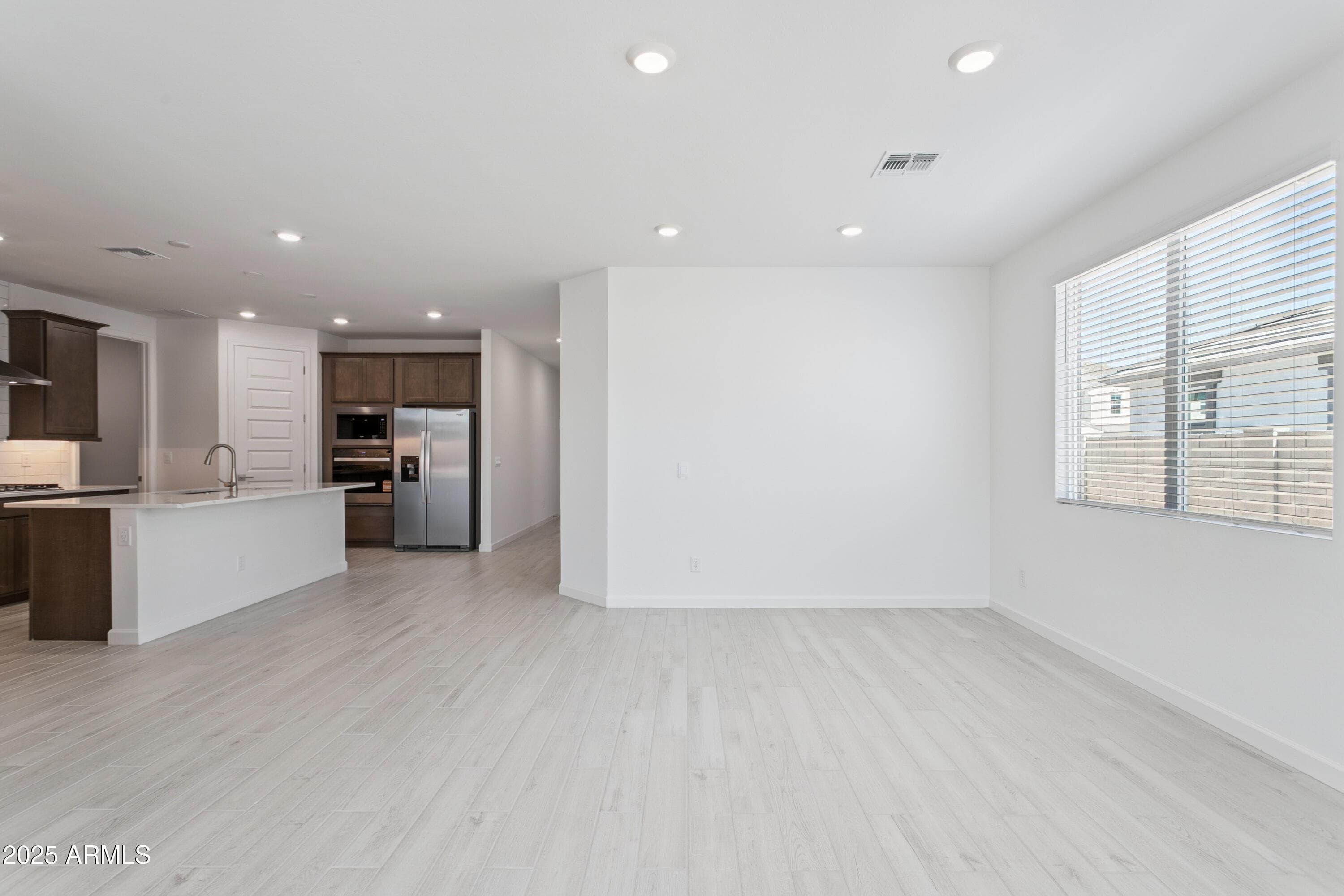 6781 W SPUR Drive, Peoria, AZ 85383 — photo 15 of 40