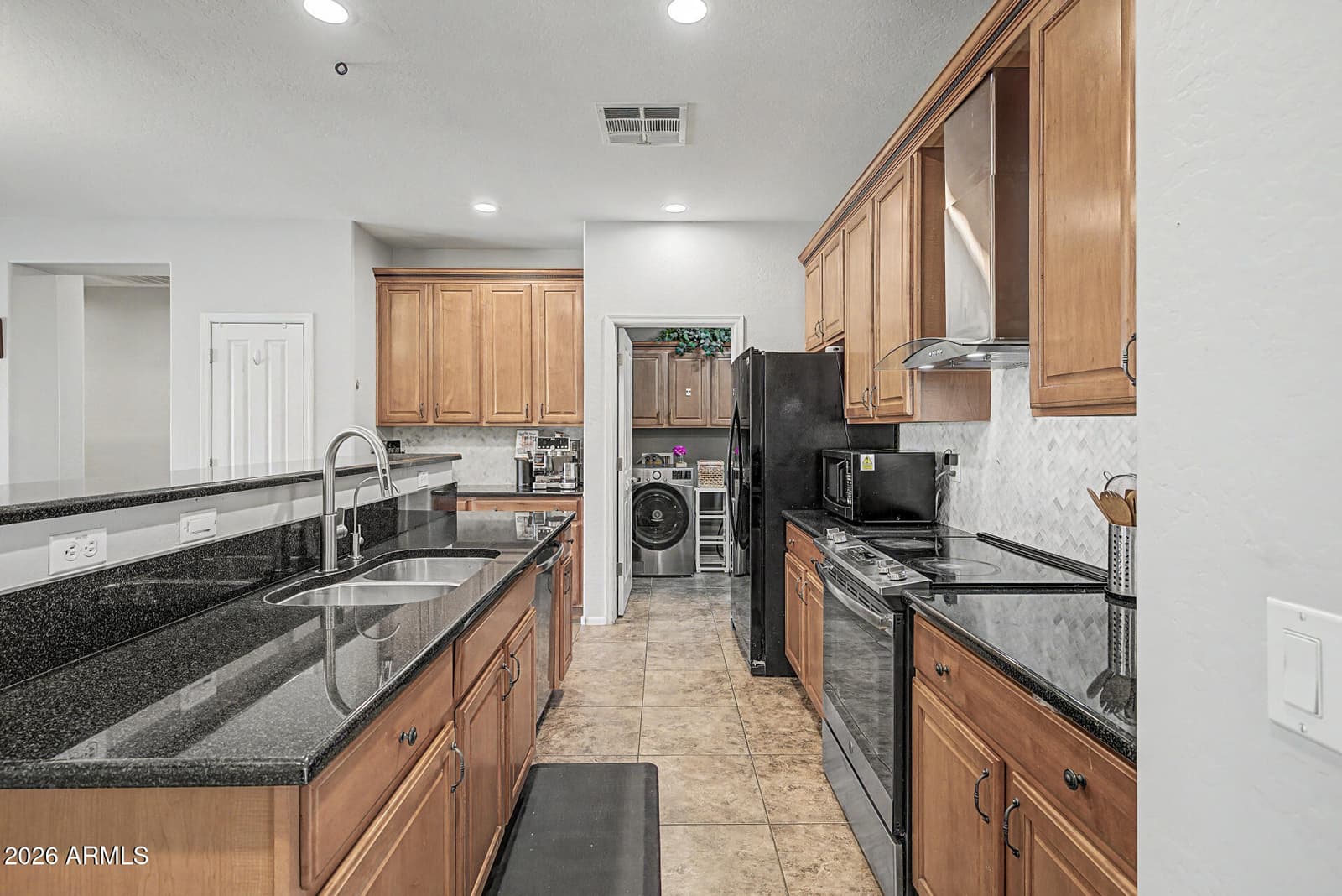 5318 W BEAUTIFUL Lane, Laveen, AZ 85339 — photo 15 of 33