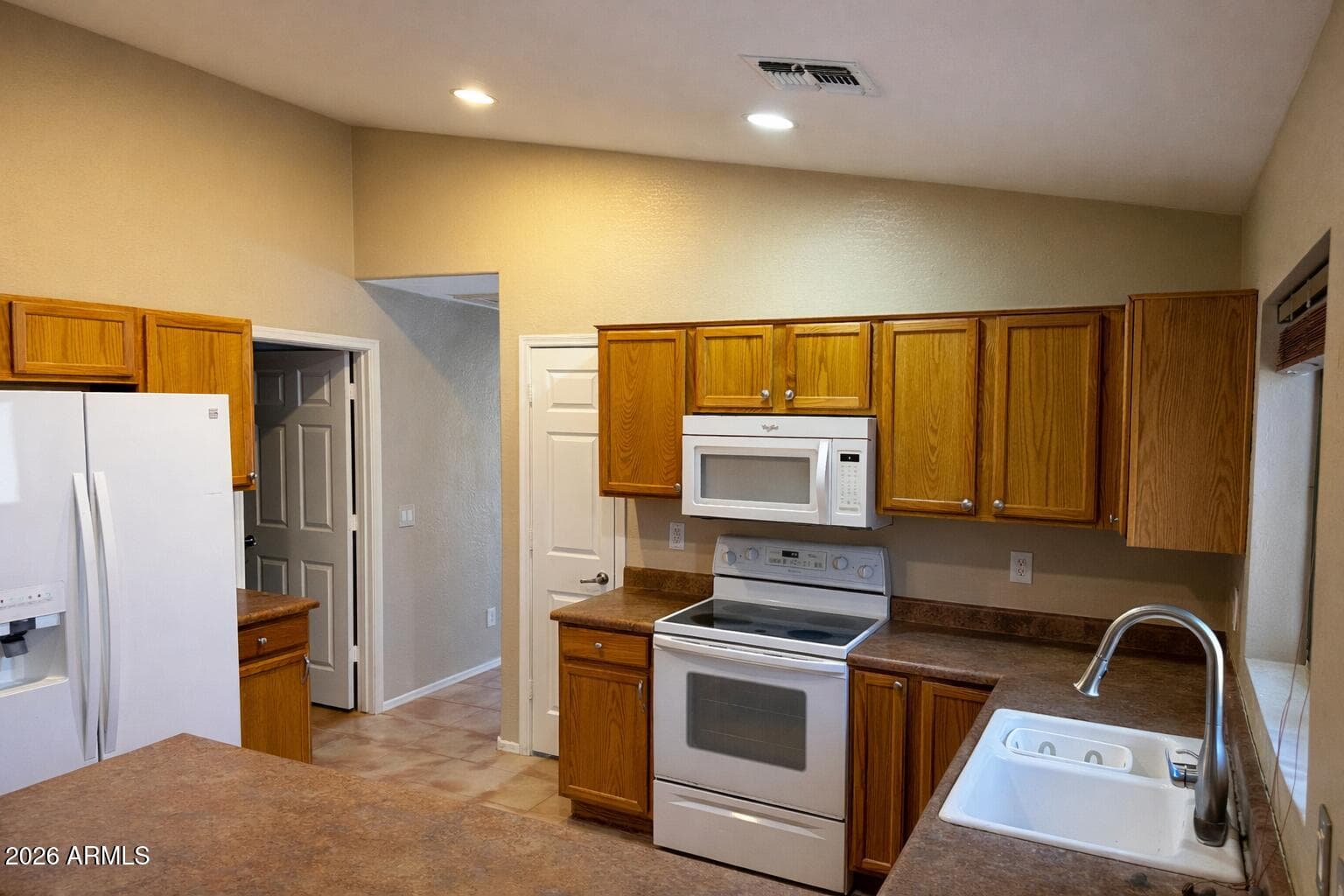 43685 W WILD HORSE Trail, Maricopa, AZ 85138 — photo 6 of 18