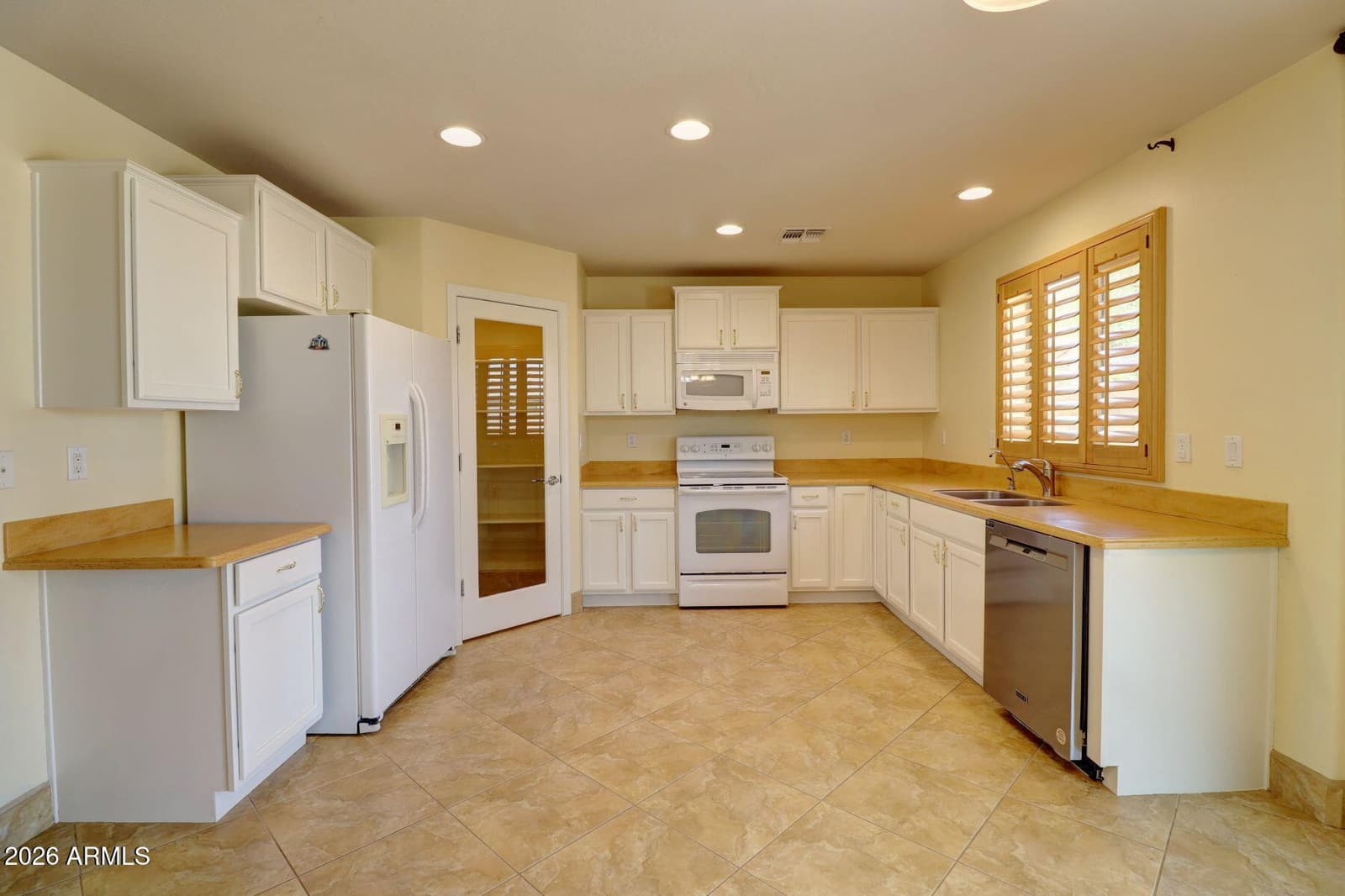 4602 W Cinnamon Avenue, Coolidge, AZ 85128 — photo 3 of 34