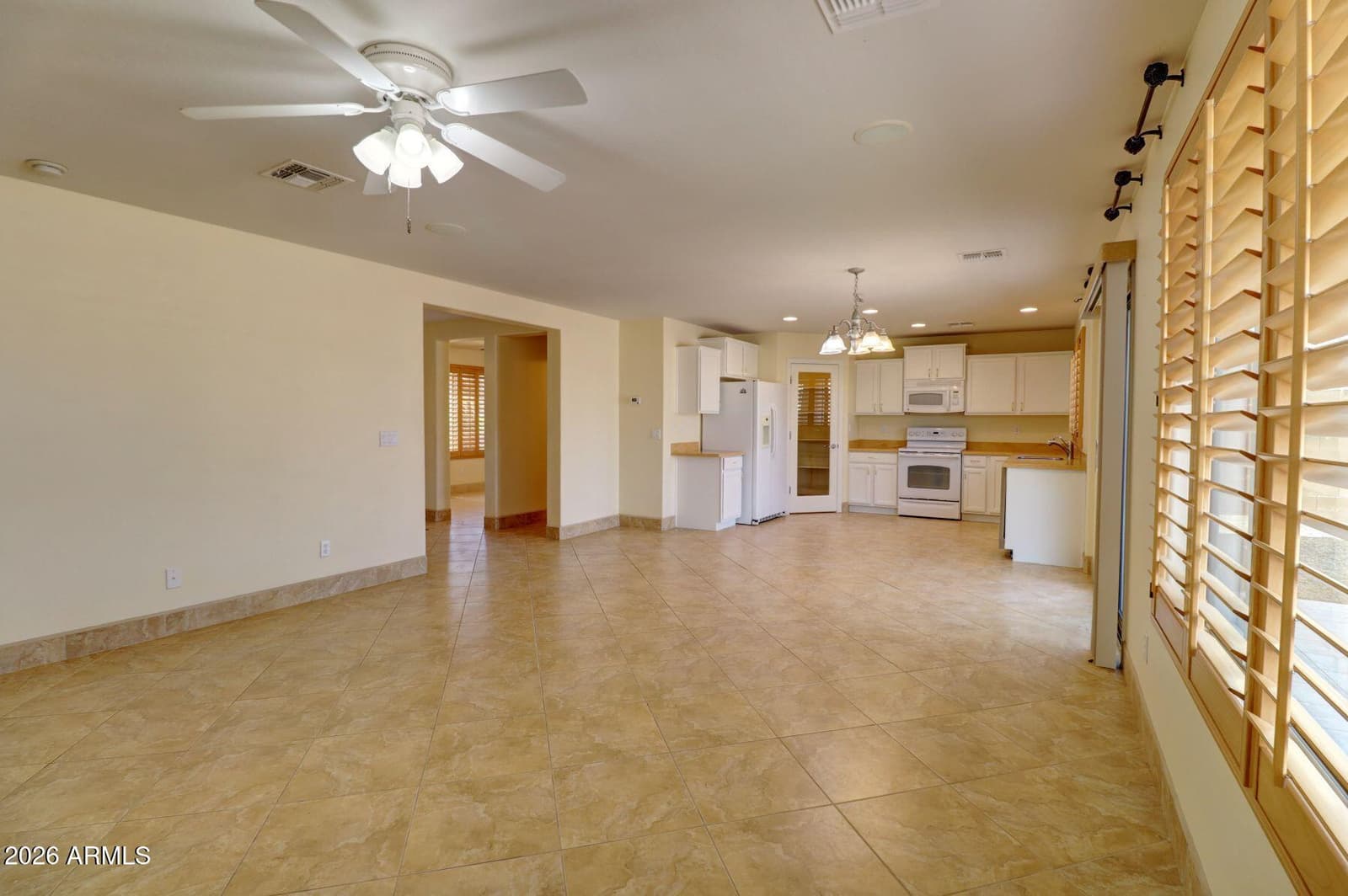 4602 W Cinnamon Avenue, Coolidge, AZ 85128 — photo 5 of 34