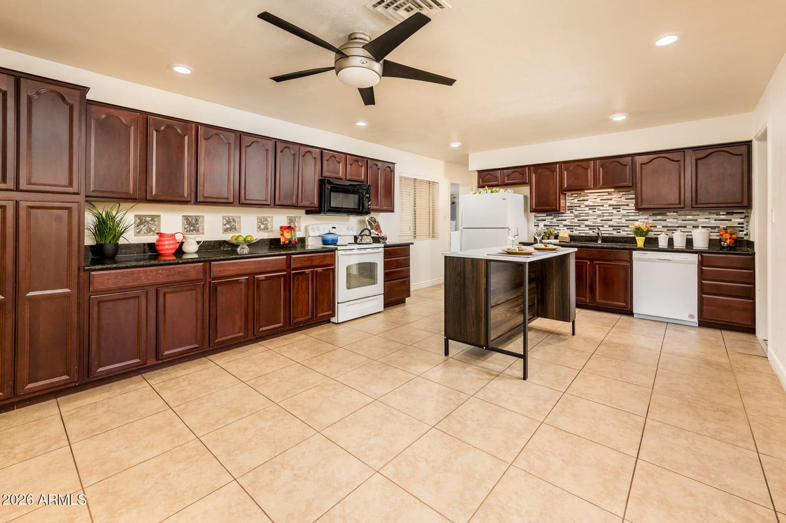 8407 E Crestwood Way, Scottsdale, AZ 85250 — photo 10 of 46