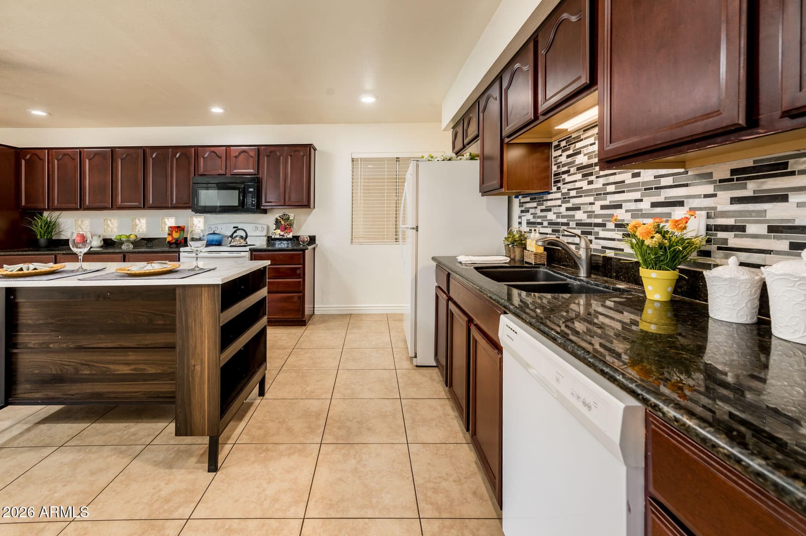 8407 E Crestwood Way, Scottsdale, AZ 85250 — photo 13 of 46