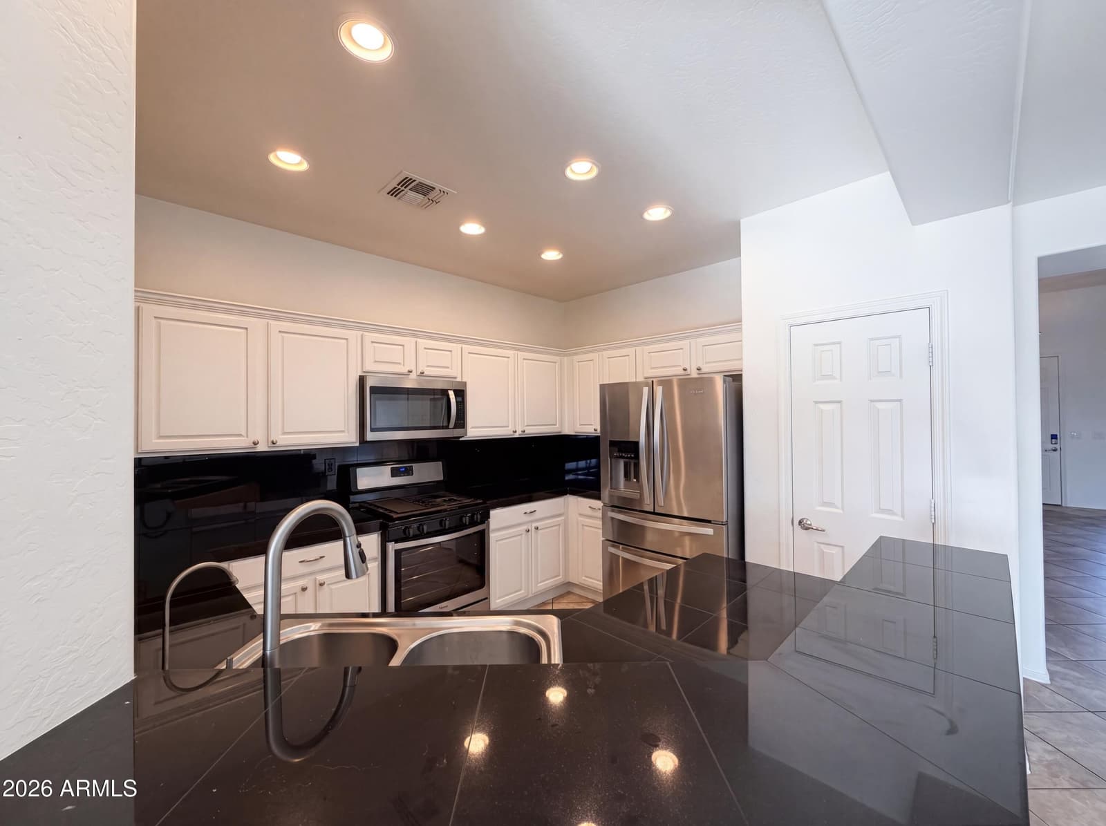 38034 N HUDSON Trail, Anthem, AZ 85086 — photo 2 of 26