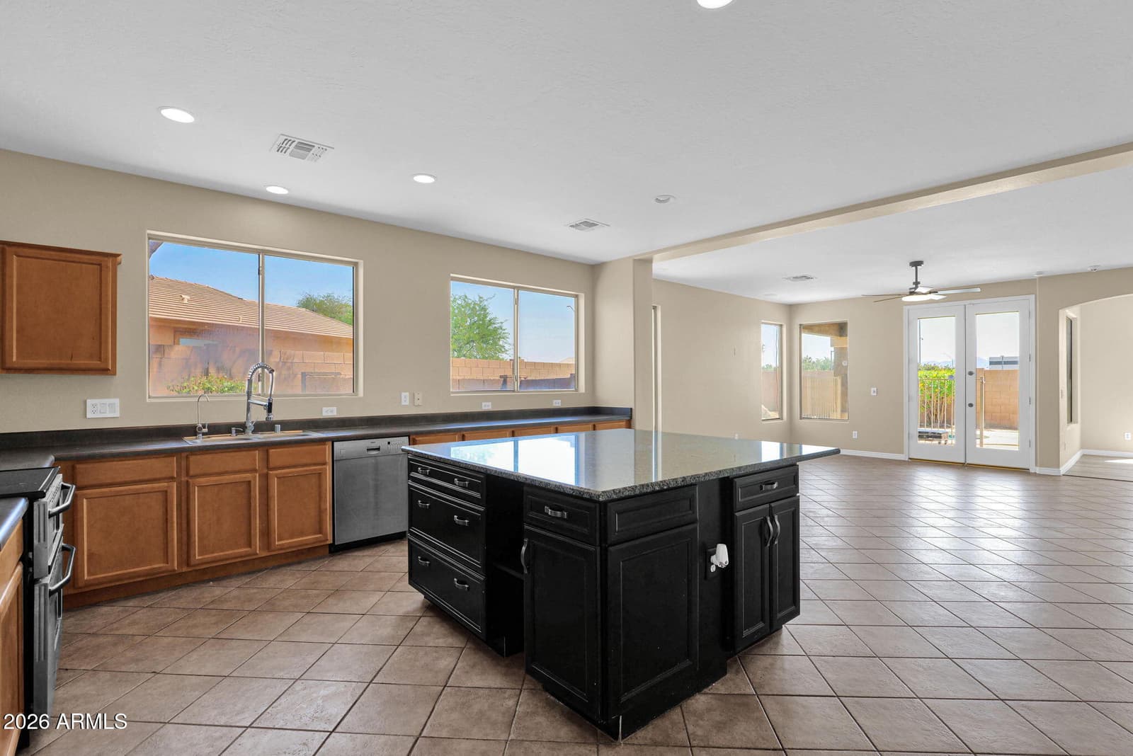 11555 W VIRGINIA Avenue, Avondale, AZ 85392 — photo 8 of 38