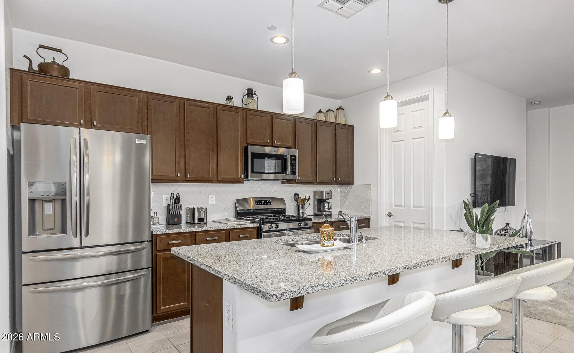 13206 W RED RANGE Way, Peoria, AZ 85383 — photo 5 of 8