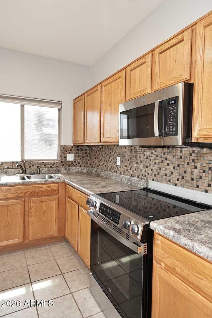 44006 W VENTURE Lane, Maricopa, AZ 85139 — photo 16 of 53