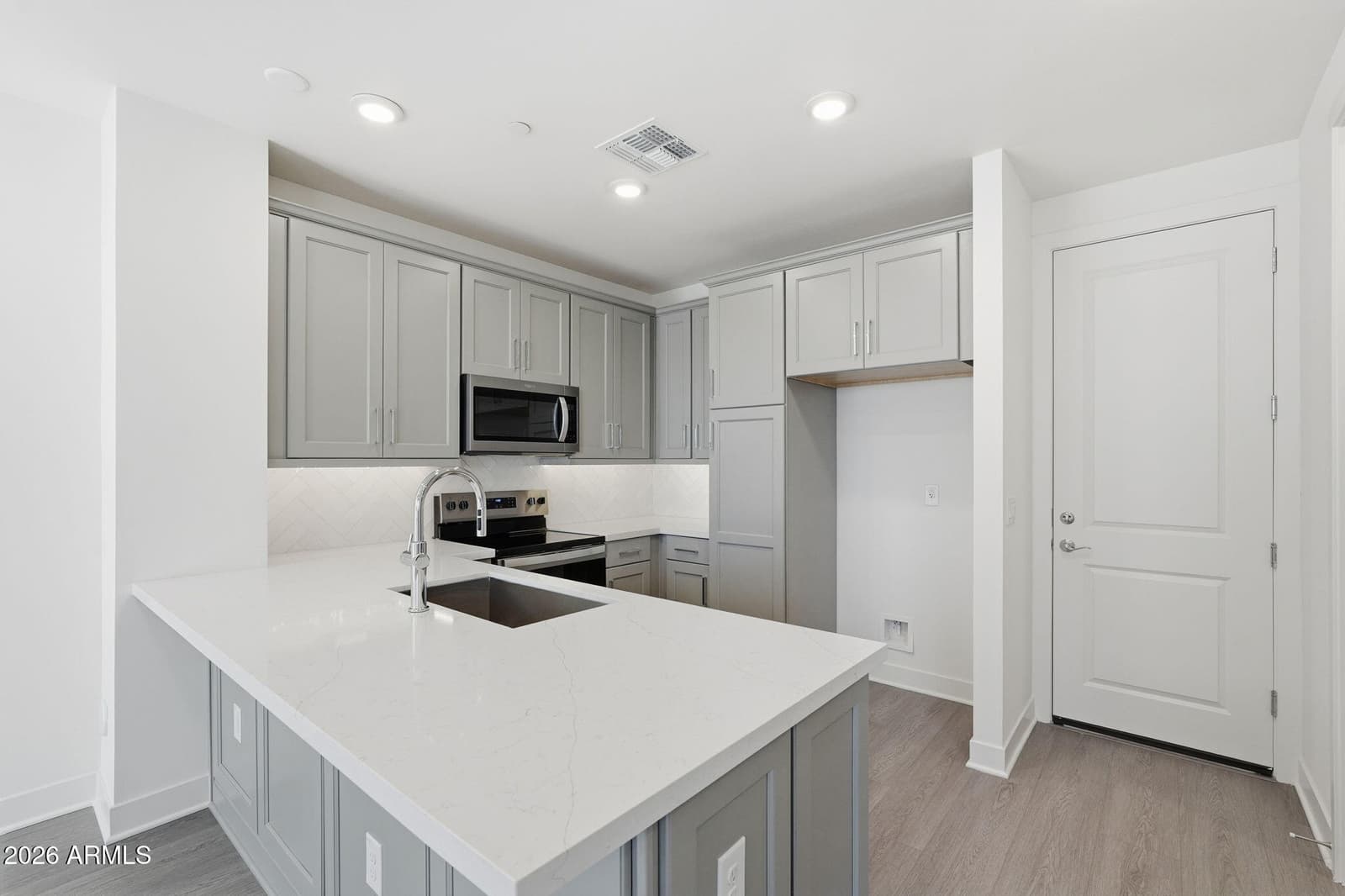 2121 W SONORAN DESERT Drive 80, Phoenix, AZ 85085 — photo 20 of 23
