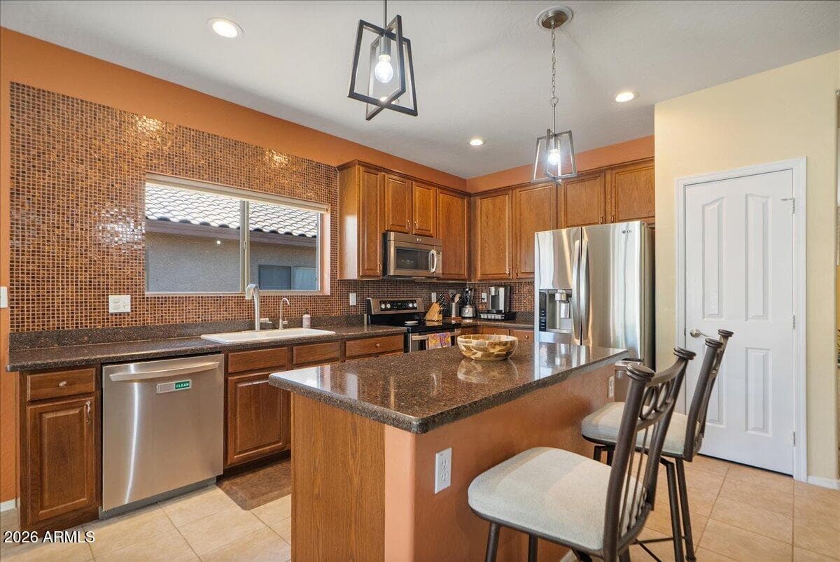 658 W Silver Reef Court, Casa Grande, AZ 85122 — photo 12 of 47