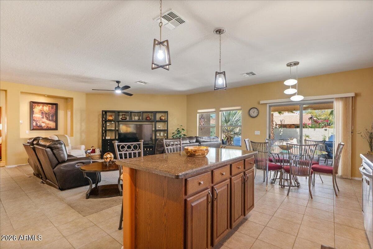 658 W Silver Reef Court, Casa Grande, AZ 85122 — photo 15 of 47