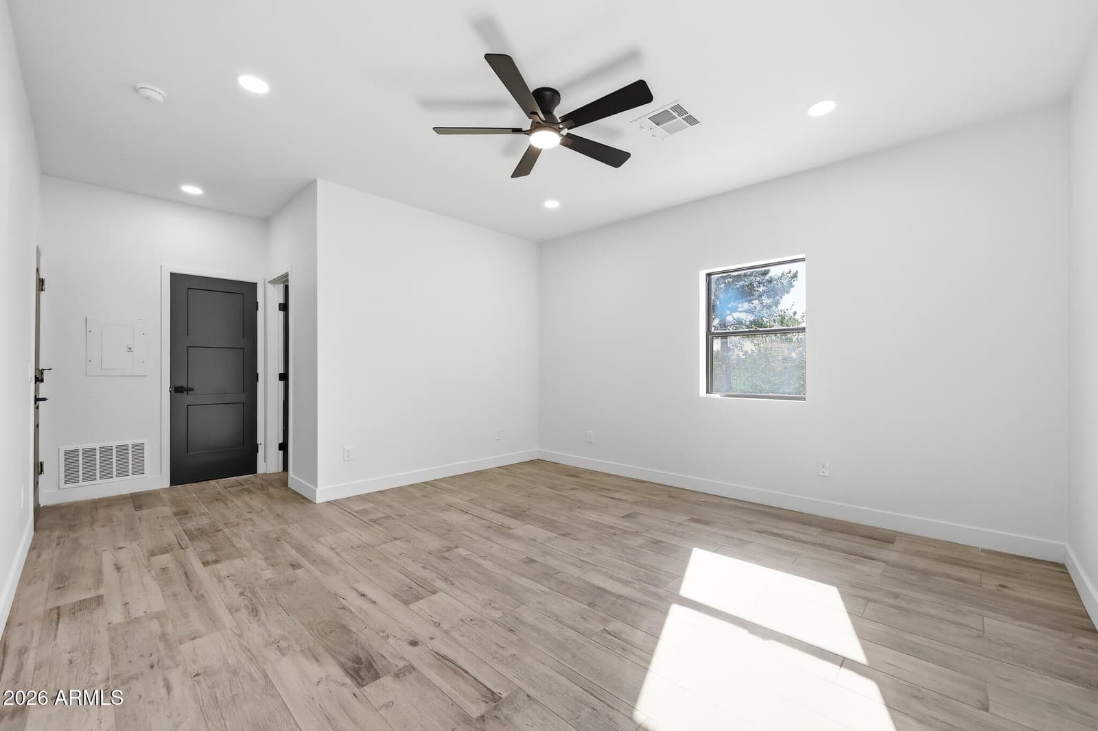 1124 N VILLA NUEVA Drive, Litchfield Park, AZ 85340 — photo 28 of 46