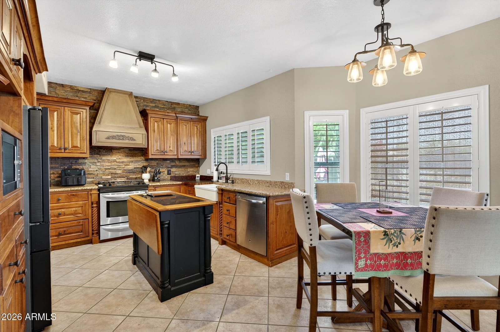 918 N BRADLEY Drive, Chandler, AZ 85226 — photo 11 of 62