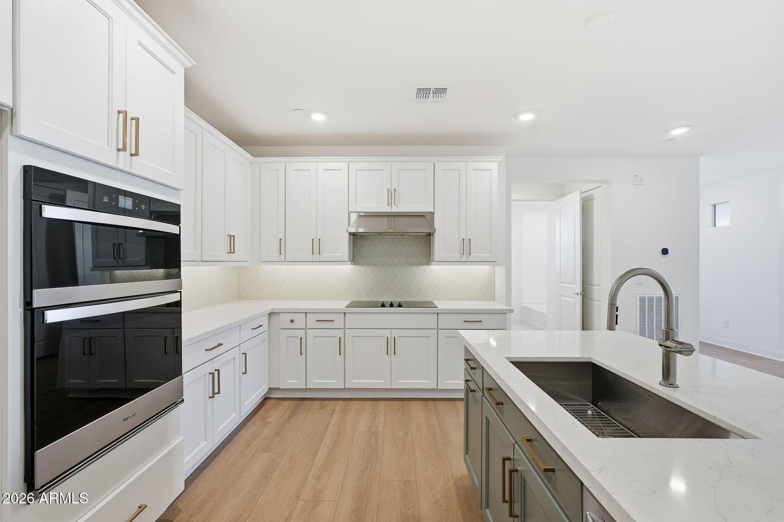 2121 W SONORAN DESERT Drive 81, Phoenix, AZ 85085 — photo 20 of 28