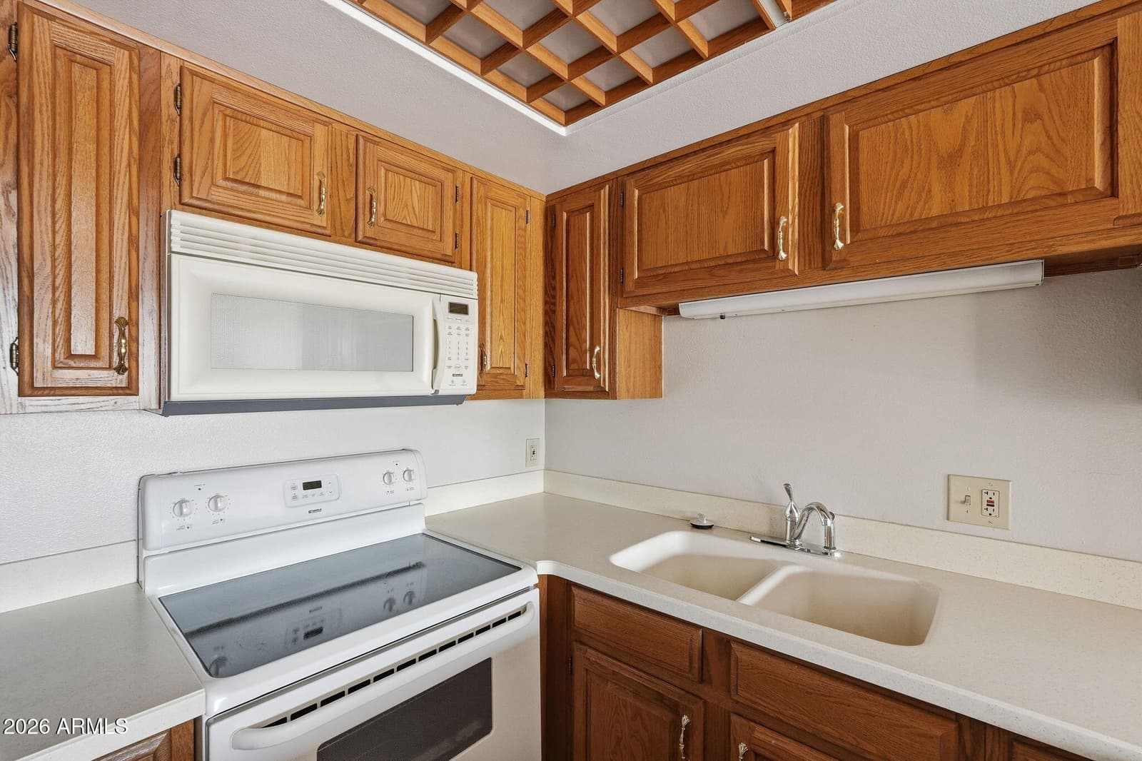 10330 W Thunderbird Boulevard C319, Sun City, AZ 85351 — photo 10 of 27