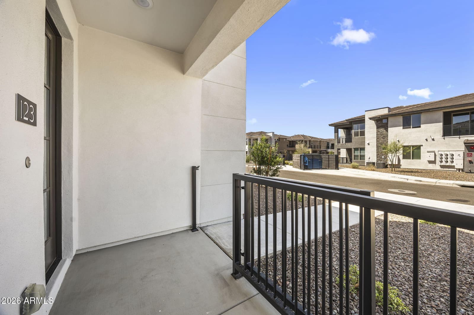 2121 W SONORAN DESERT Drive 123, Phoenix, AZ 85085 — photo 6 of 40