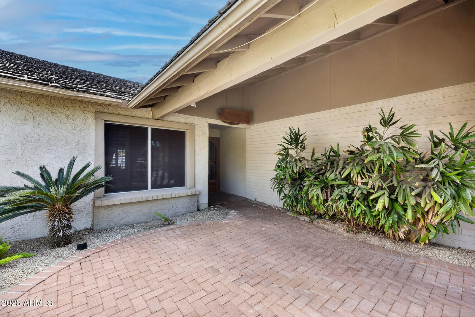 975 E LOBSTER TRAP Lane, Tempe, AZ 85283 — photo 4 of 41