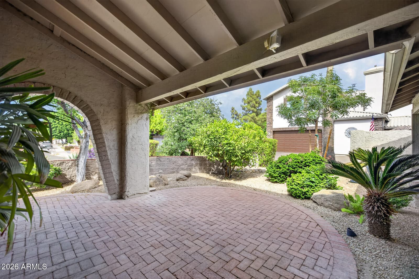 975 E LOBSTER TRAP Lane, Tempe, AZ 85283 — photo 5 of 41