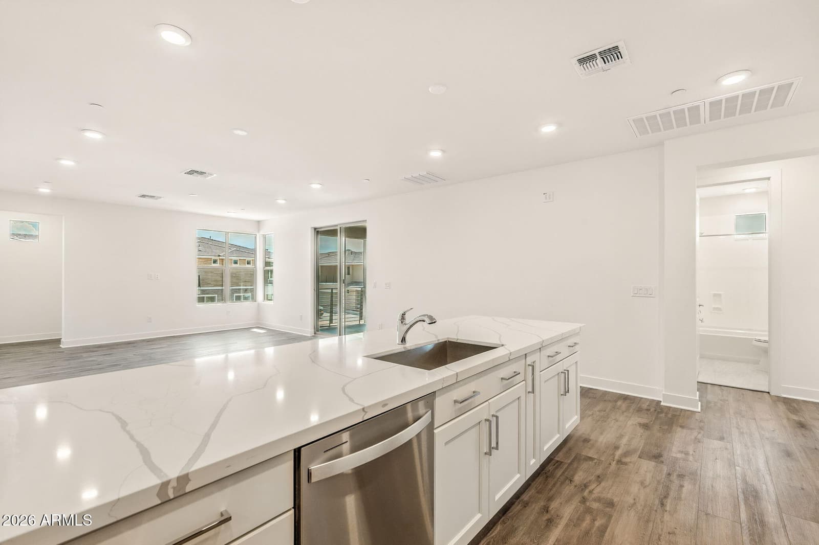 2121 W SONORAN DESERT Drive 59, Phoenix, AZ 85085 — photo 16 of 25