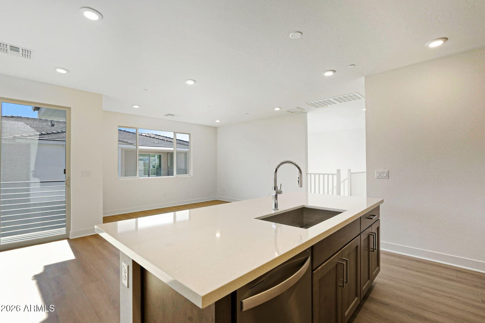 2121 W SONORAN DESERT Drive 126, Phoenix, AZ 85085 — photo 16 of 34