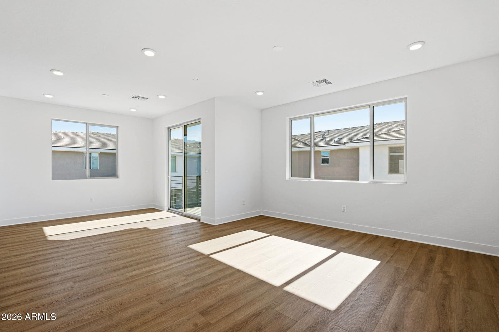 2121 W SONORAN DESERT Drive 126, Phoenix, AZ 85085 — photo 20 of 34
