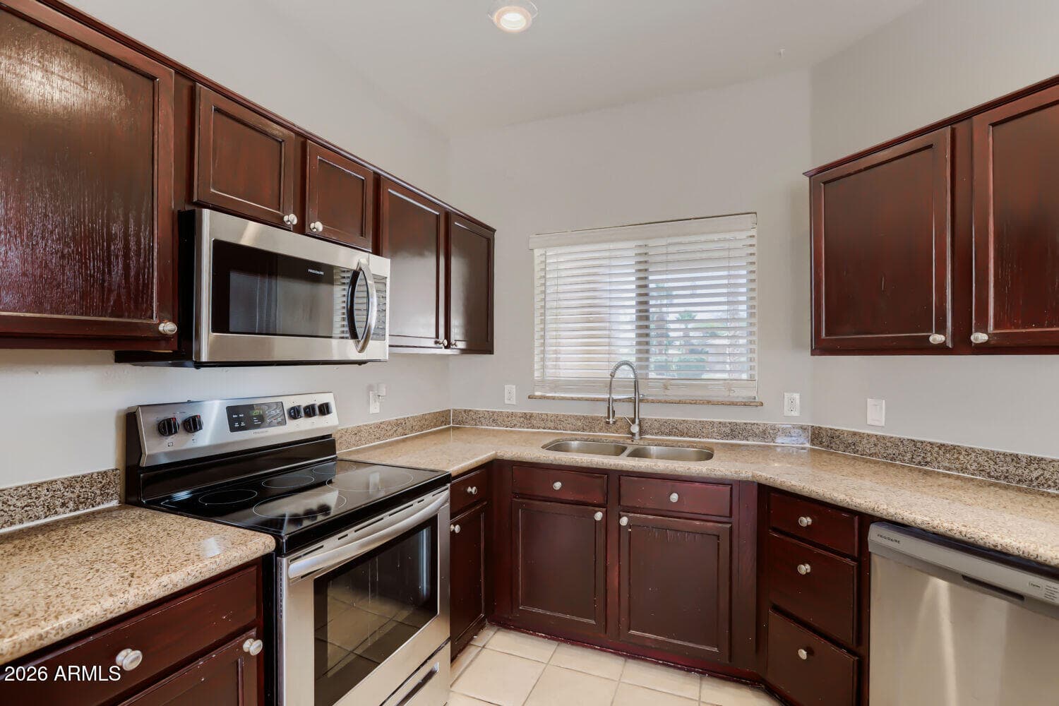 10758 W Alvarado Road, Avondale, AZ 85392 — photo 12 of 29