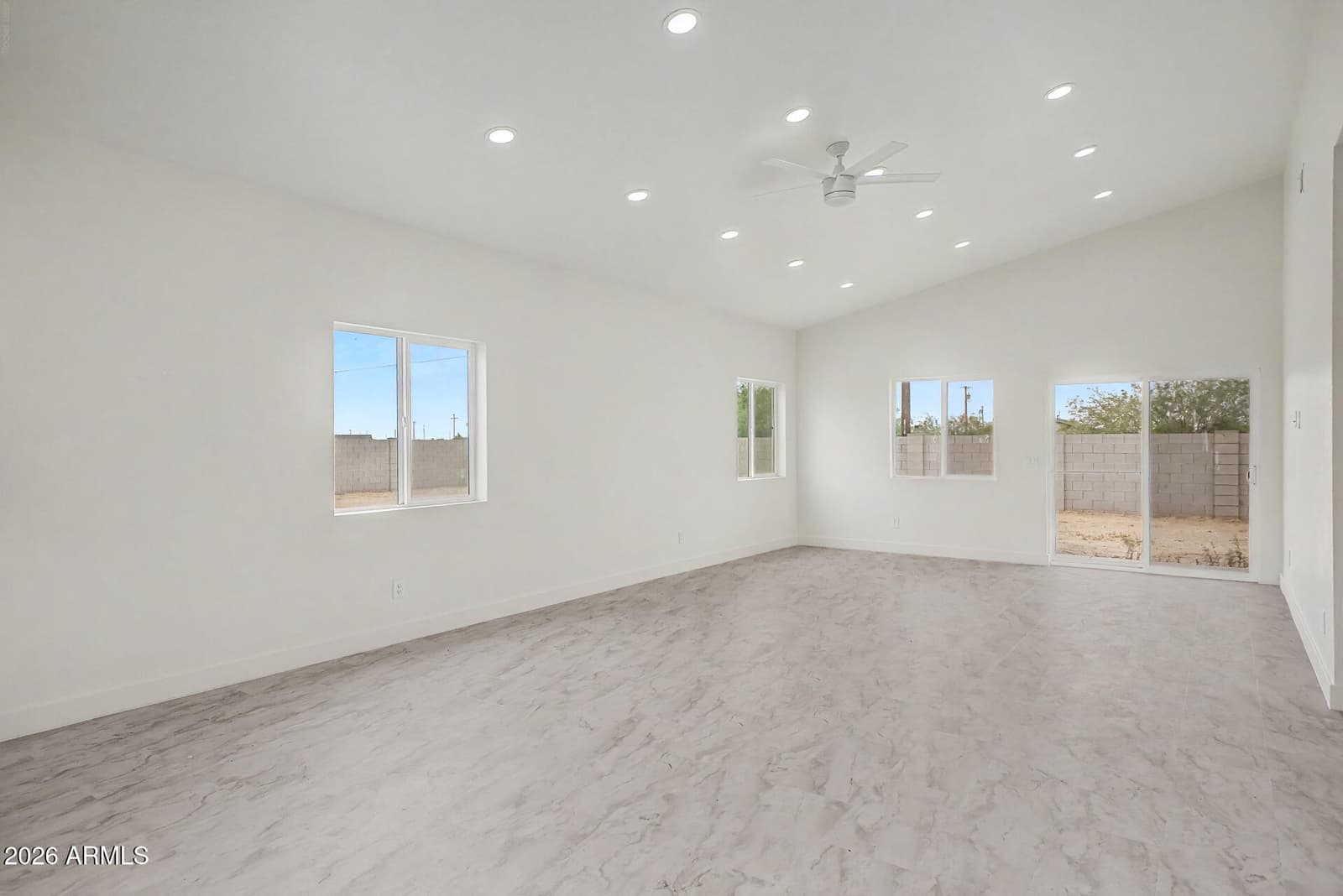 4120 N Valencia Drive, Eloy, AZ 85131 — photo 5 of 33