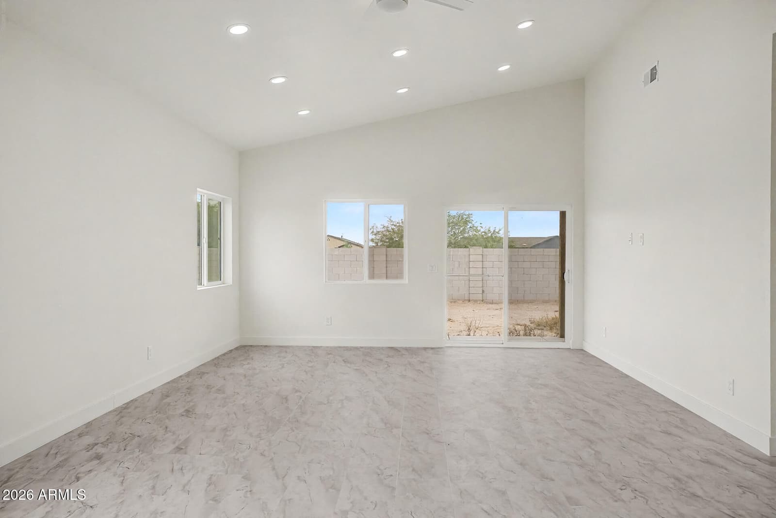 4120 N Valencia Drive, Eloy, AZ 85131 — photo 6 of 33