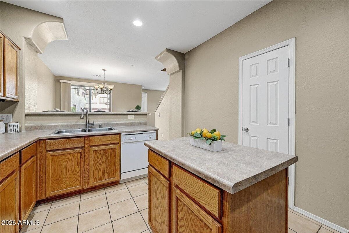 42424 N GAVILAN PEAK Parkway 7102, Anthem, AZ 85086 — photo 16 of 53