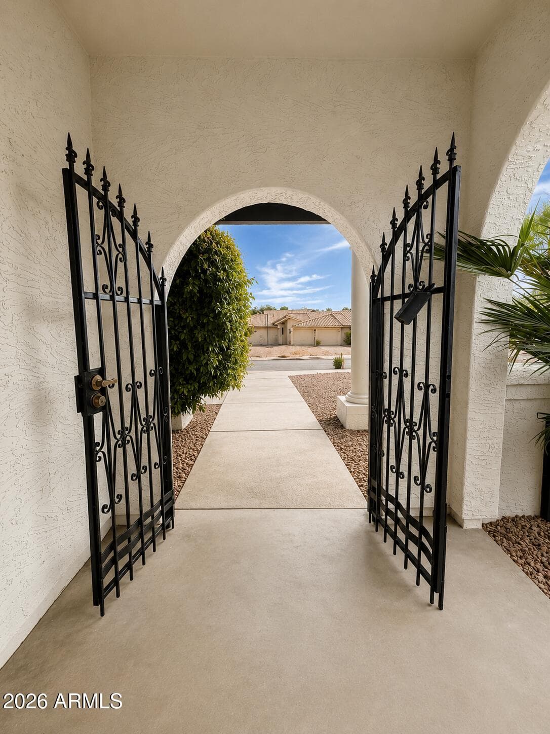 16829 E NICKLAUS Drive, Fountain Hills, AZ 85268 — photo 8 of 40