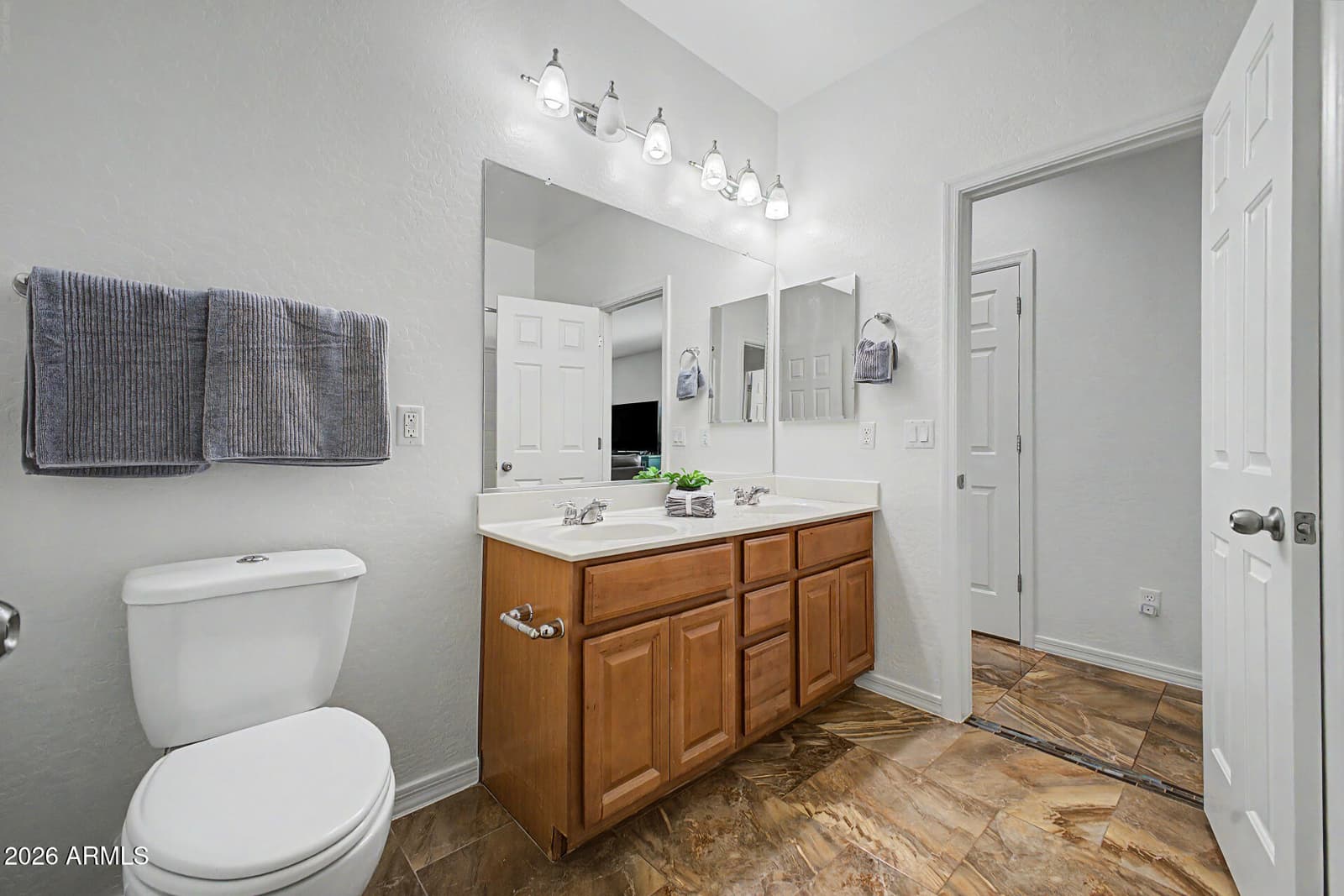 854 E TEKOA Avenue, Gilbert, AZ 85298 — photo 17 of 33