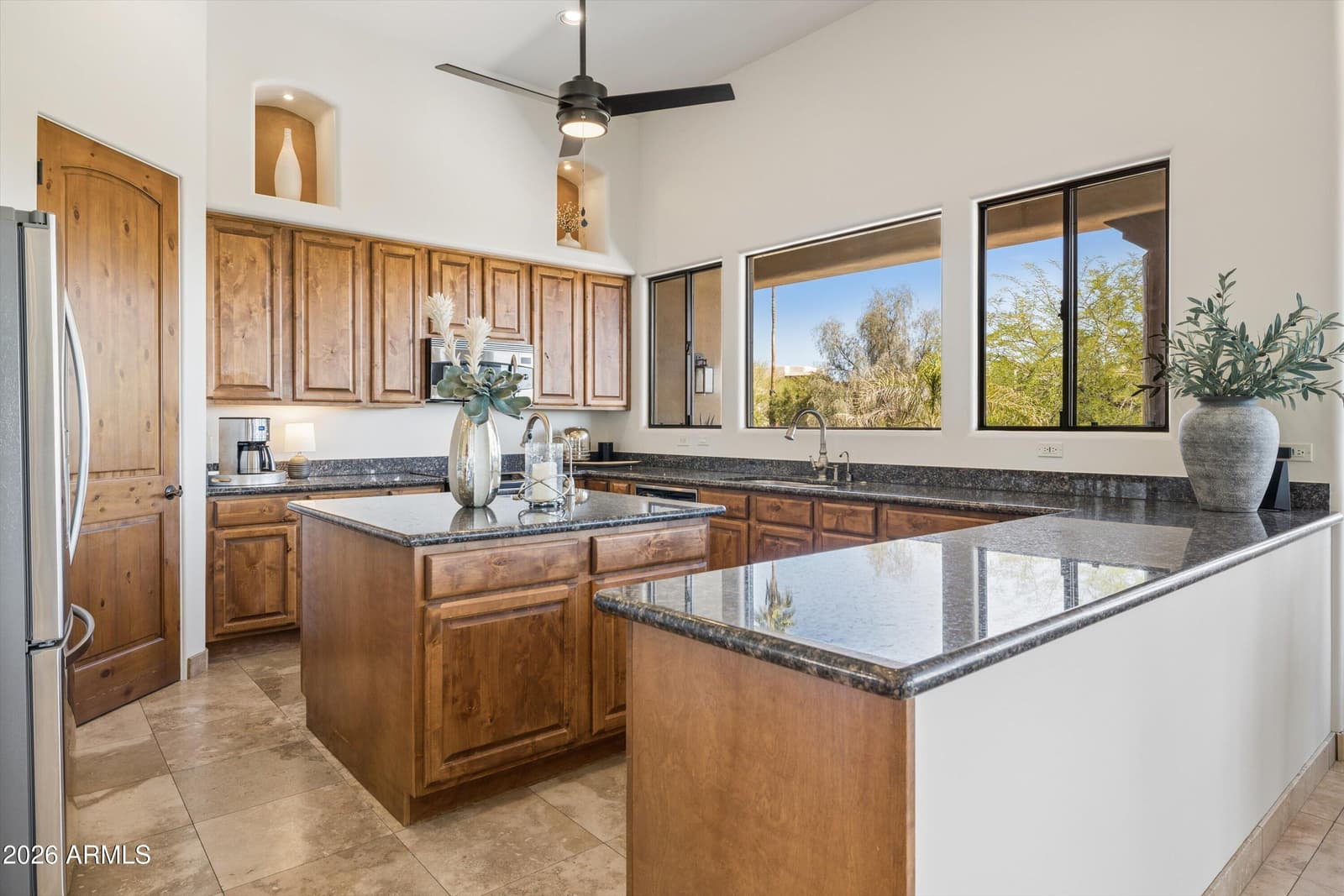 16030 E SEMINOLE Lane, Fountain Hills, AZ 85268 — photo 4 of 59