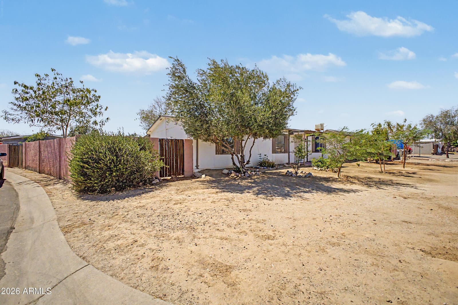 1490 N 180th Drive, Goodyear, AZ 85338 — photo 3 of 34
