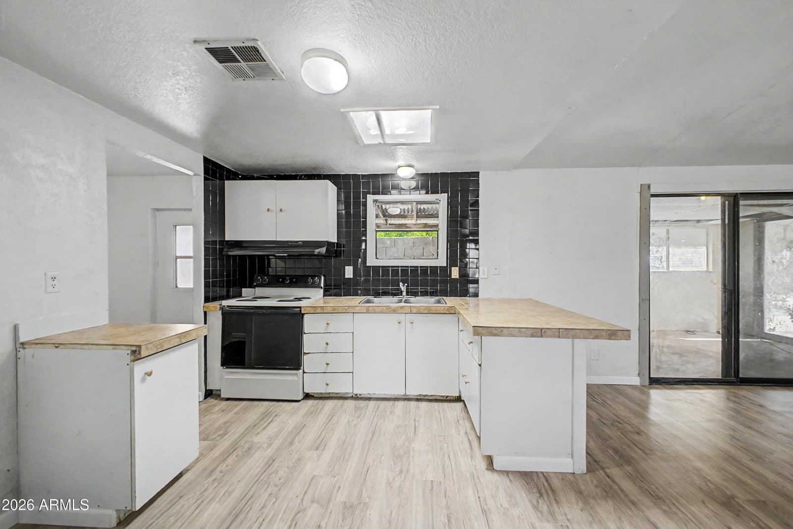 1490 N 180th Drive, Goodyear, AZ 85338 — photo 13 of 34