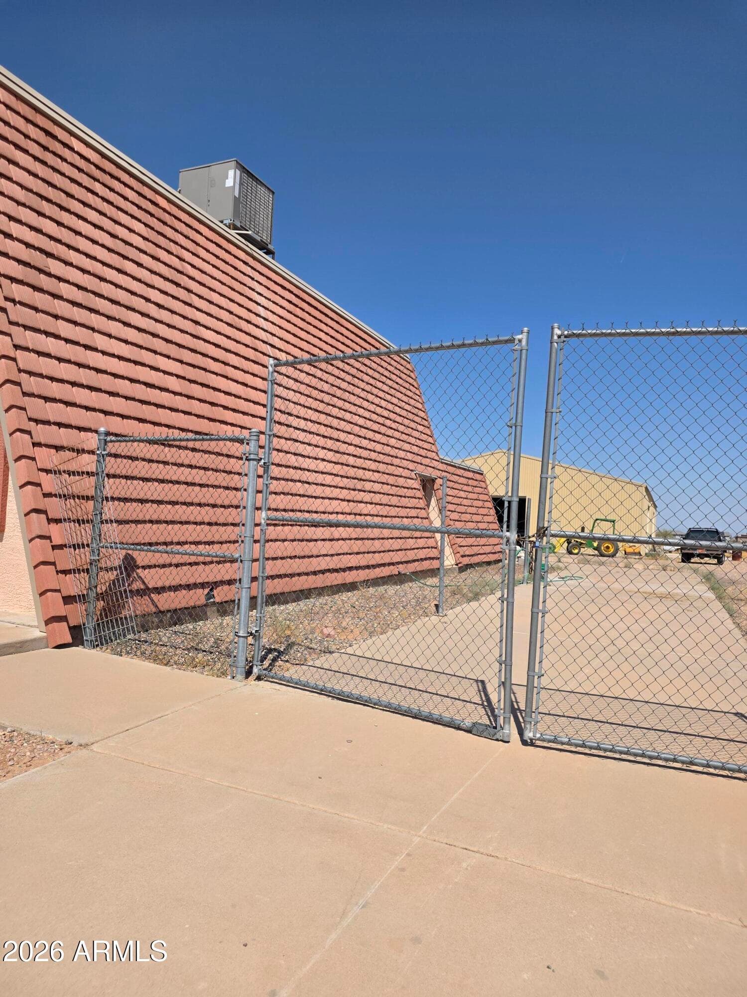 22771 N 187th Avenue, Surprise, AZ 85387 — photo 10 of 39