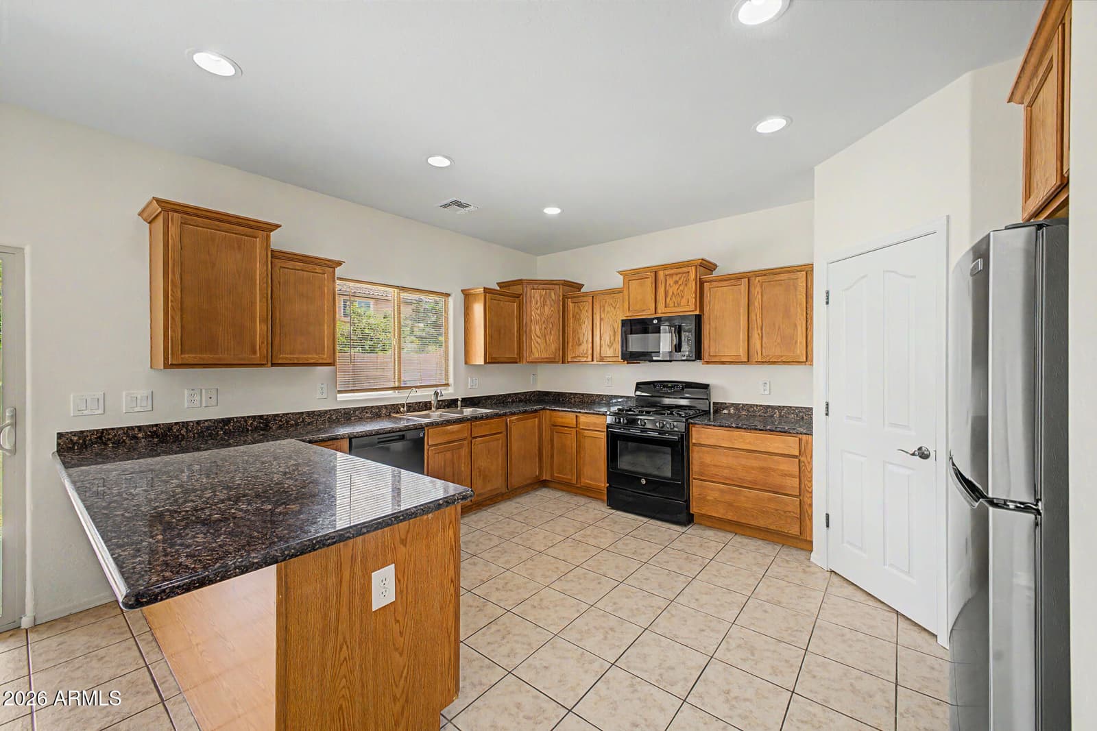 10215 E Starion Avenue, Mesa, AZ 85212 — photo 15 of 41