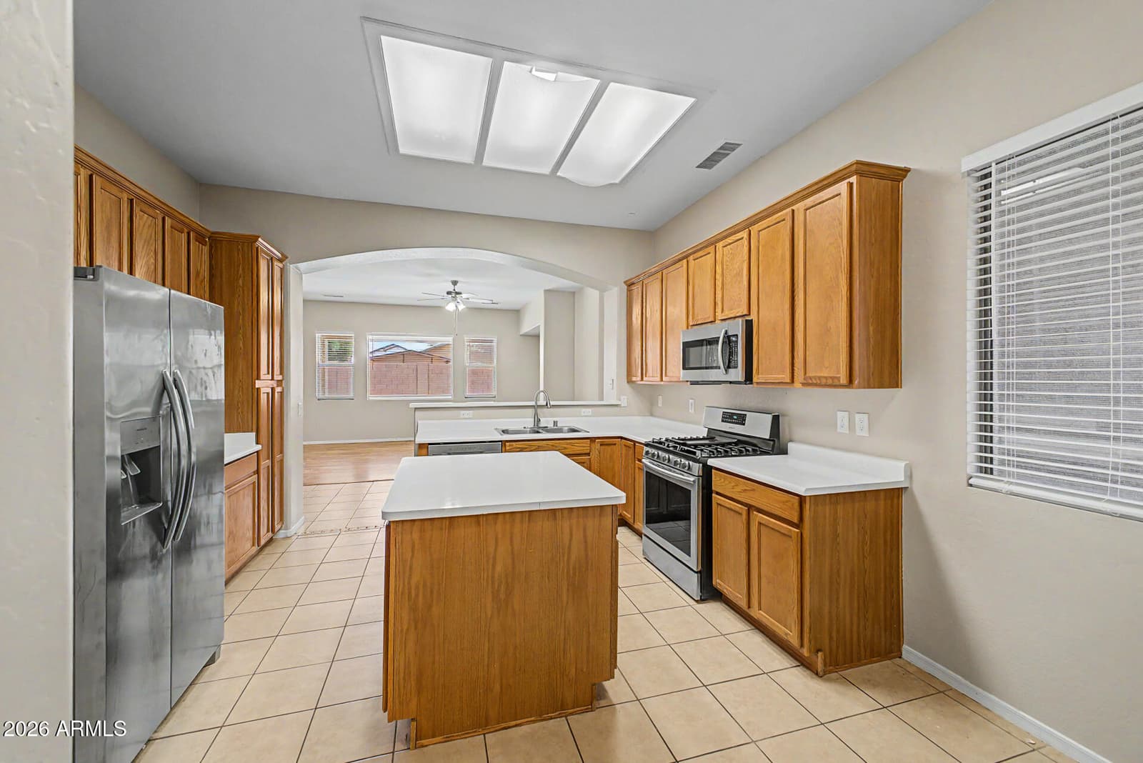 11199 W MONTE VISTA Road, Avondale, AZ 85392 — photo 10 of 36