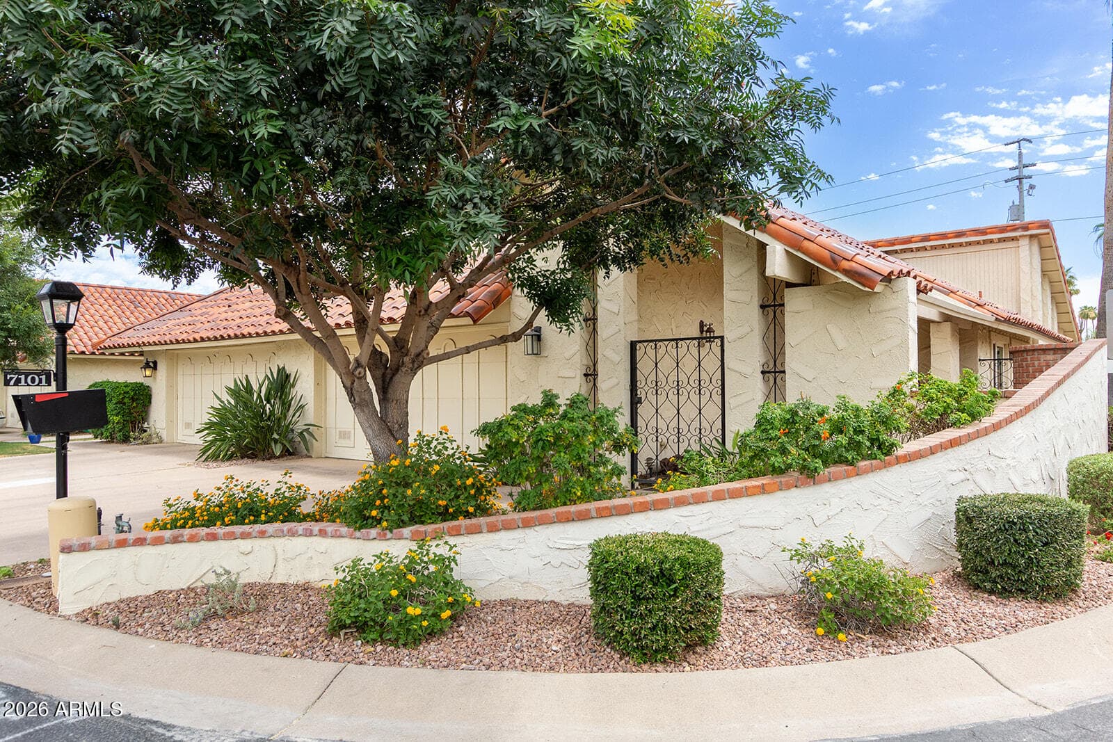7101 E Arlington Road, Paradise Valley, AZ 85253 — photo 9 of 27