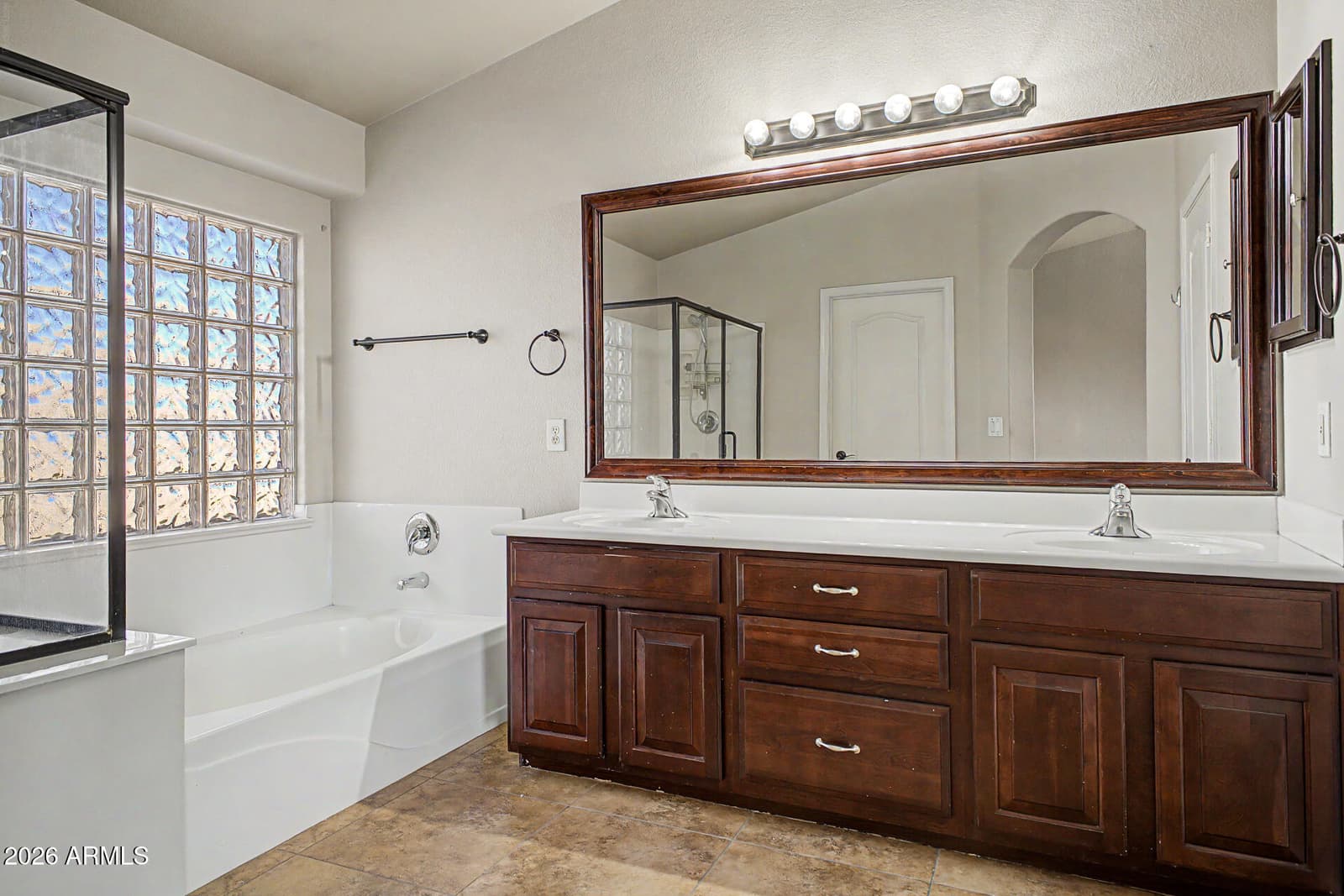 4415 E RUNAWAY BAY Drive, Chandler, AZ 85249 — photo 18 of 38