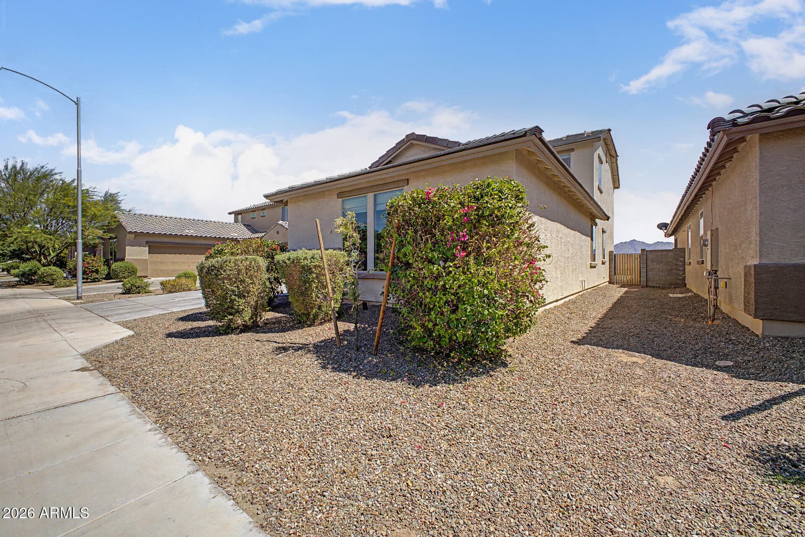 10555 W CROWN KING Road, Tolleson, AZ 85353 — photo 2 of 64