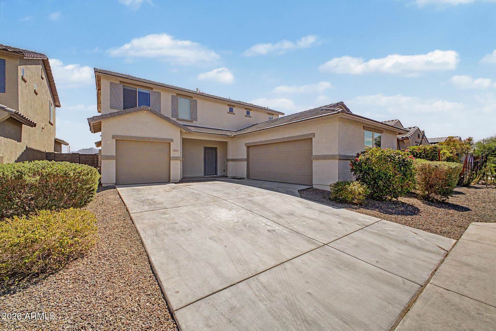 10555 W CROWN KING Road, Tolleson, AZ 85353 — photo 3 of 64