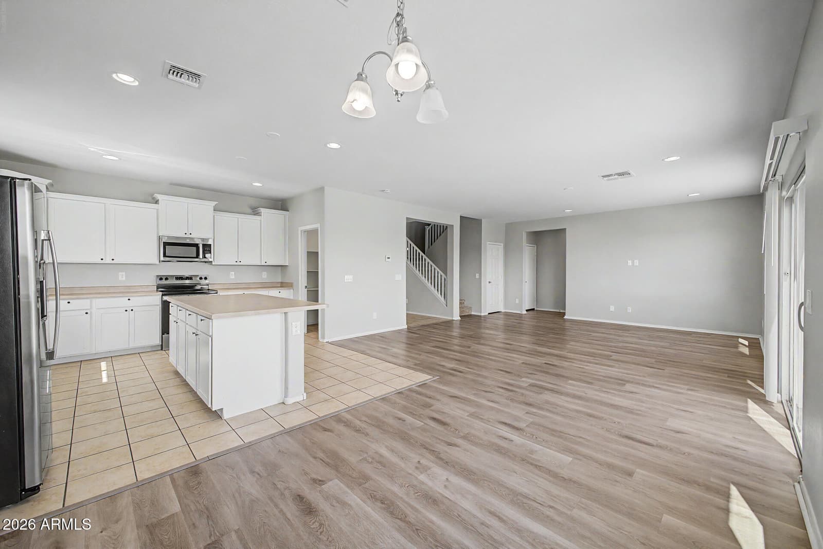 10555 W CROWN KING Road, Tolleson, AZ 85353 — photo 13 of 64
