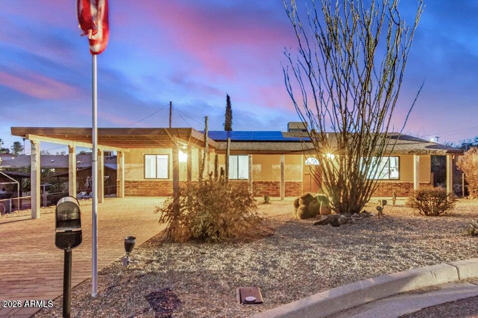 758 Kachina Drive, Wickenburg, AZ 85390 — photo 3 of 31