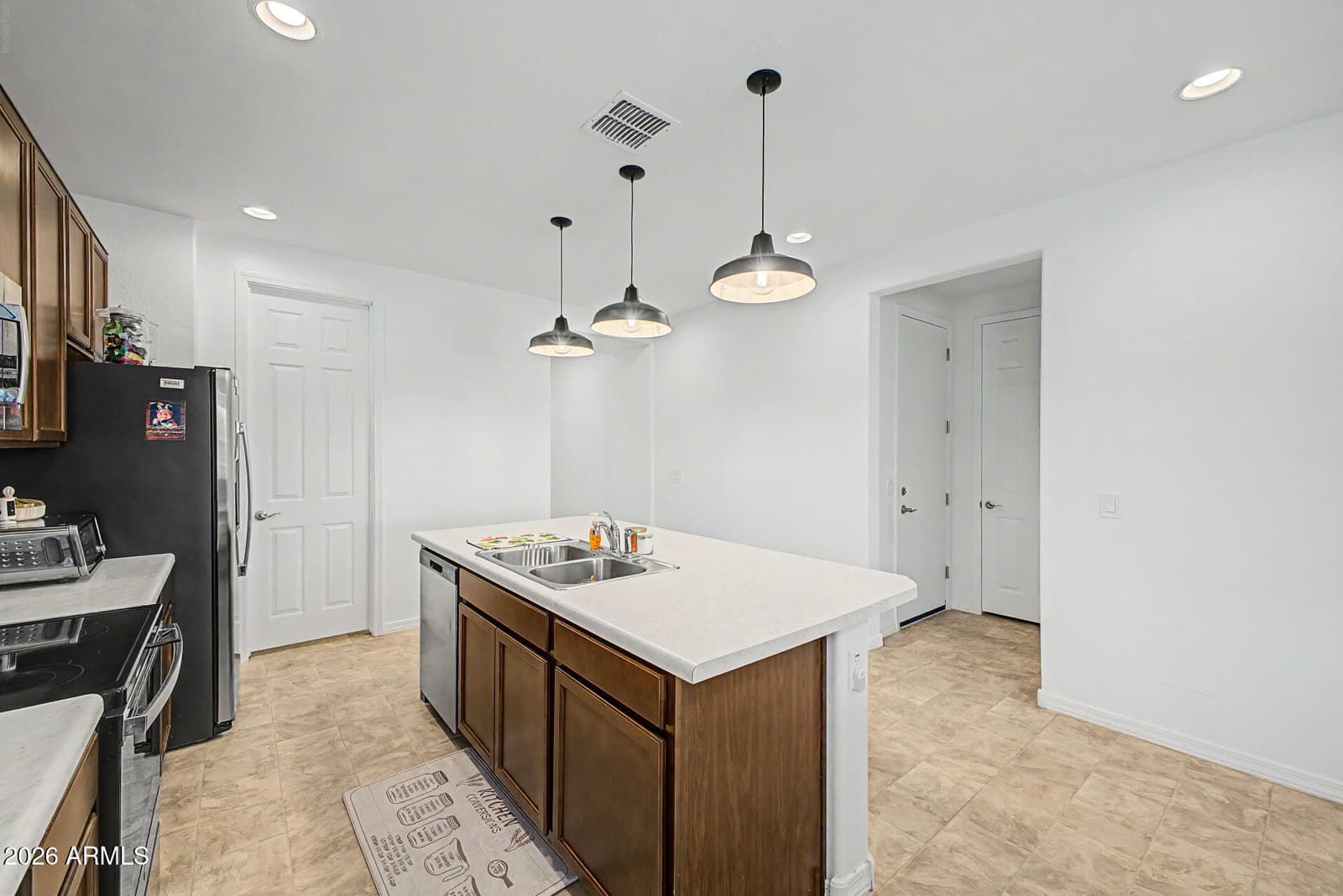 1312 N LARAT Lane, Coolidge, AZ 85128 — photo 13 of 39