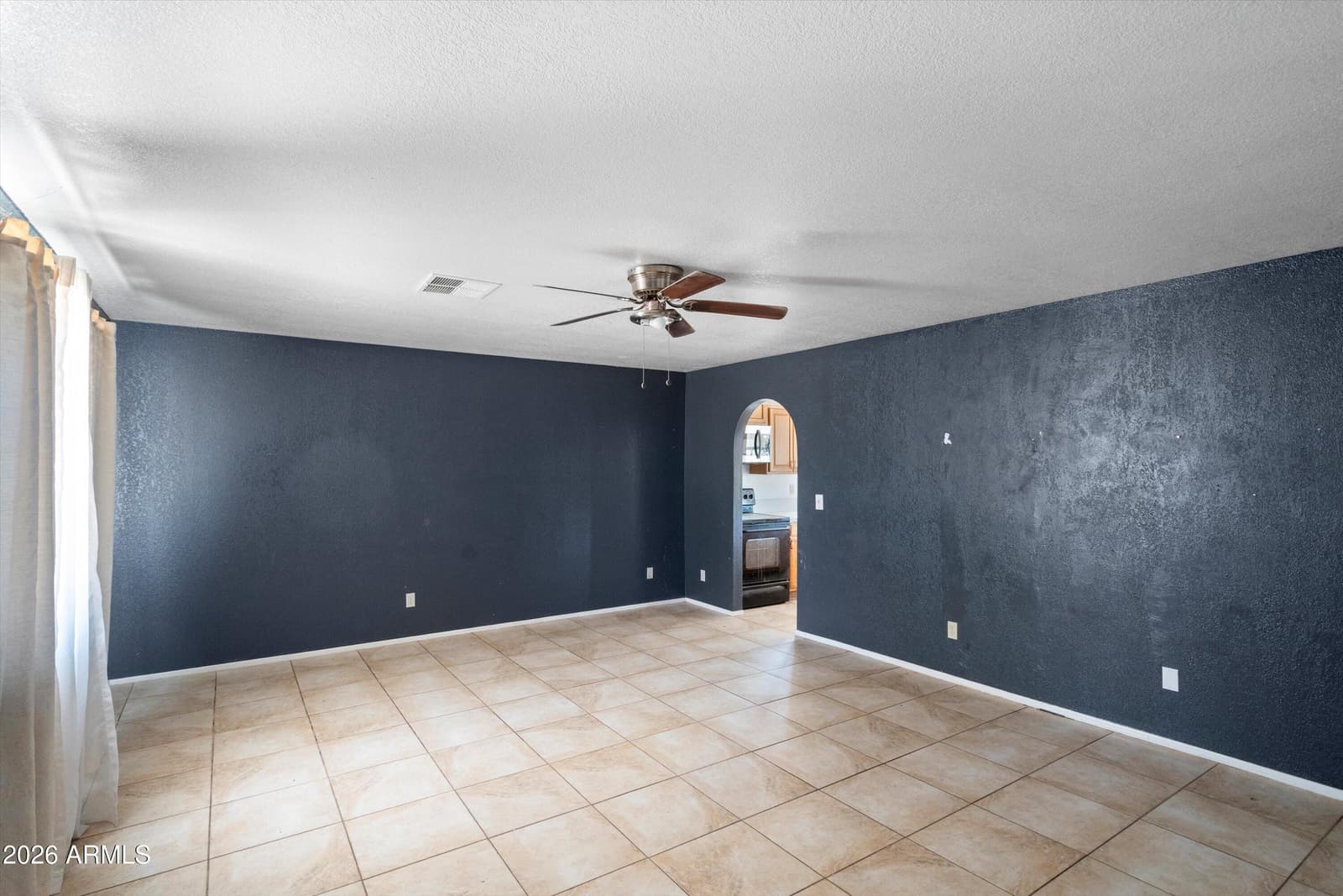 21701 W Griffin Avenue, Wittmann, AZ 85361 — photo 5 of 23