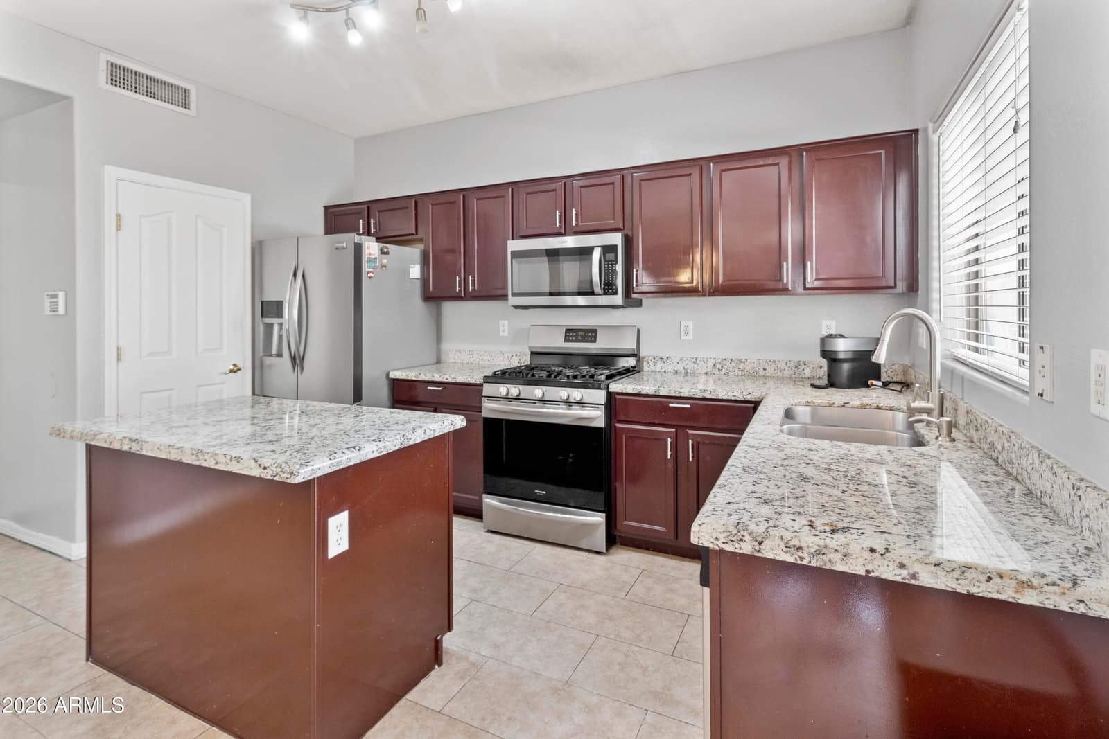 1313 S 123rd Lane, Avondale, AZ 85323 — photo 8 of 28