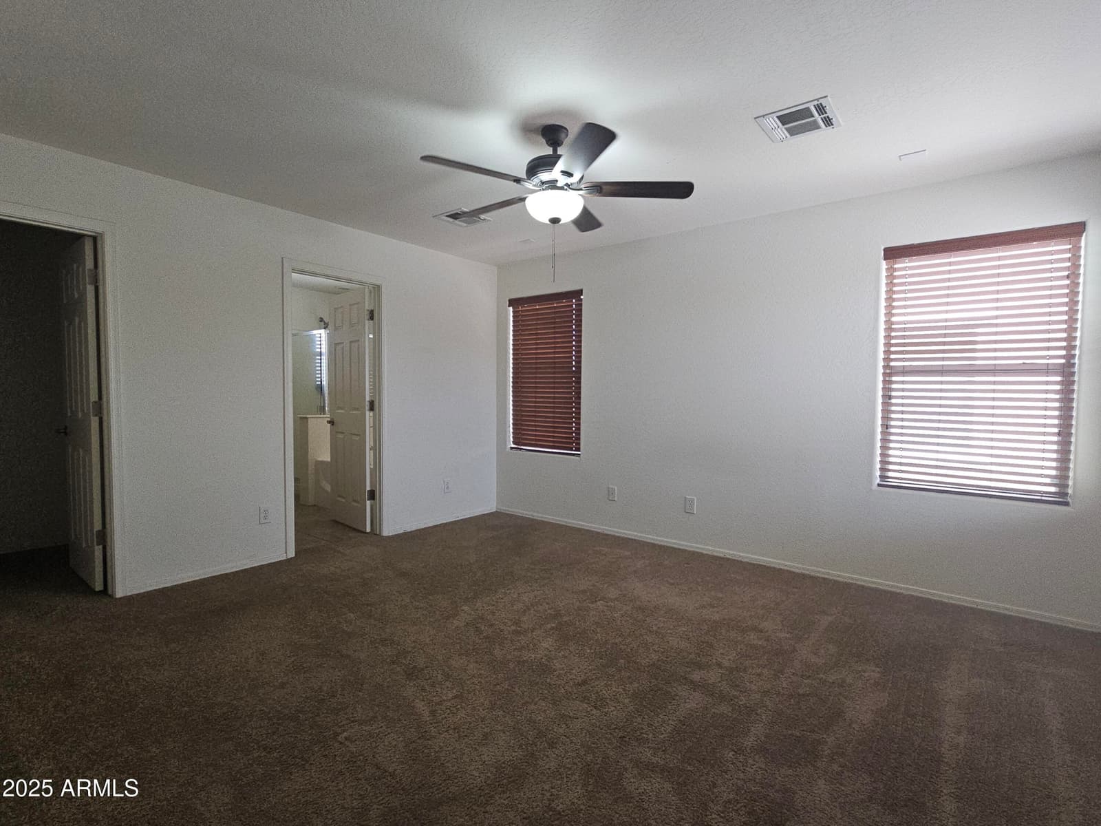 3828 S VINEYARD Avenue, Gilbert, AZ 85297 — photo 10 of 22