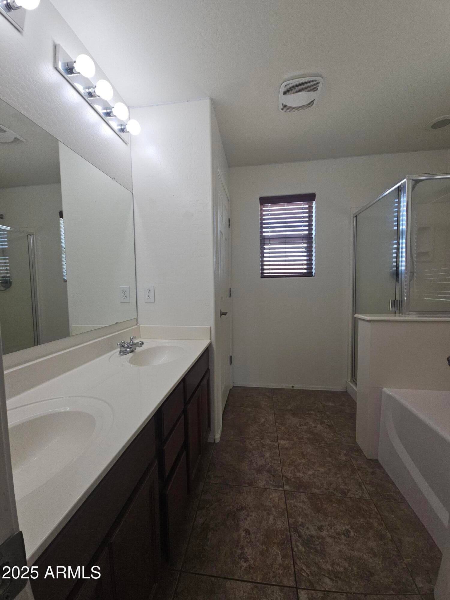3828 S VINEYARD Avenue, Gilbert, AZ 85297 — photo 12 of 22